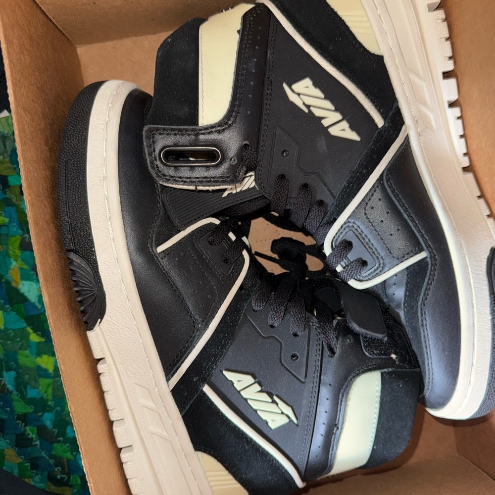 Avia 880 Basketball Shoes